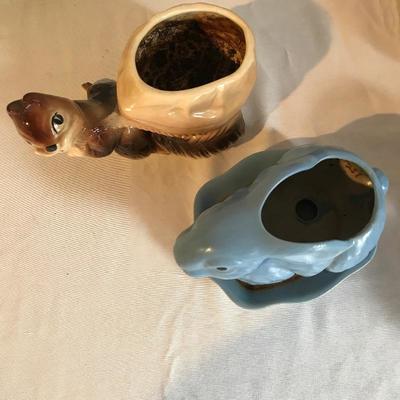 Lot 305 - Haeger Swan and other Pots