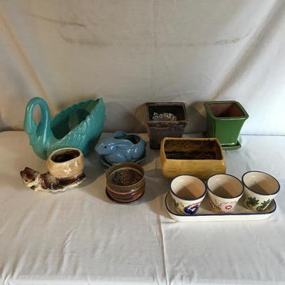 Lot 305 - Haeger Swan and other Pots