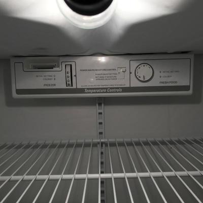 Lot 312 - GE Refrigerator 