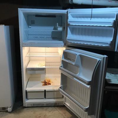 Lot 312 - GE Refrigerator 