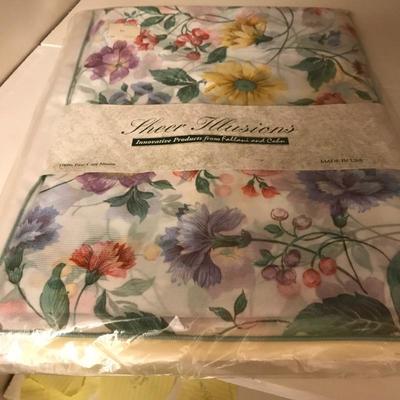 Lot 314 - Linens and Things