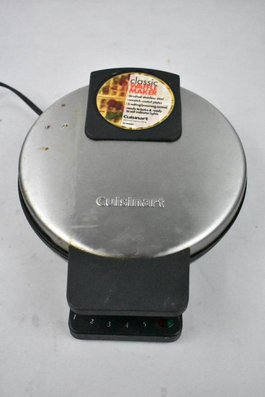 Cuisinart Classic Waffle Maker with Adjustable Heat Works