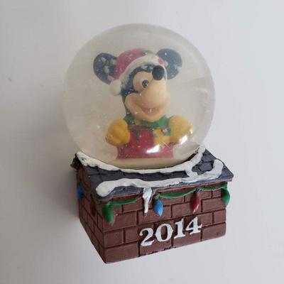 3 Pieces Christmas DÃ©cor - Santa, Mickey Mouse