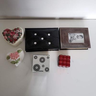 6 Jewelry Boxes