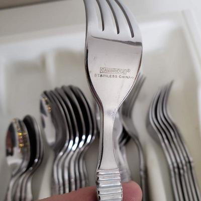 Silverware tray with Cambridge Silverware