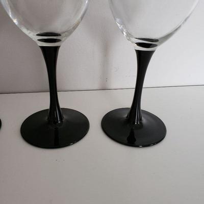 4 Wine Glasses Black Stem