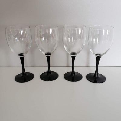 4 Wine Glasses Black Stem