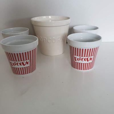 5 Glass Popcorn Cups - 1 large, 4 small