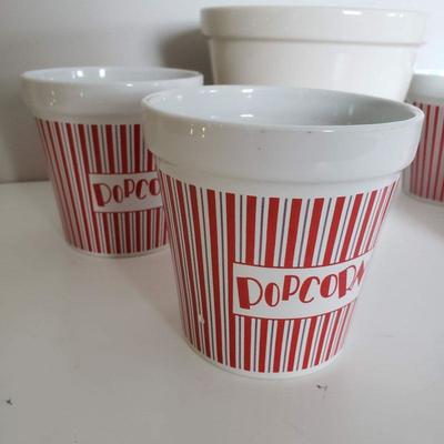 5 Glass Popcorn Cups - 1 large, 4 small