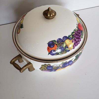 Cornucopia Porcelein Coated Metal Pot with Lid