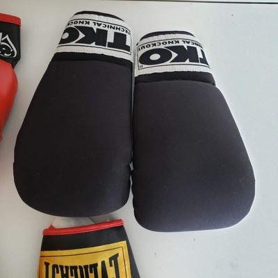 3 Sets Kids, Womens, and Bag Boxing Gloves