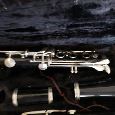 Clarinet - "Vito"(?) is the maker?