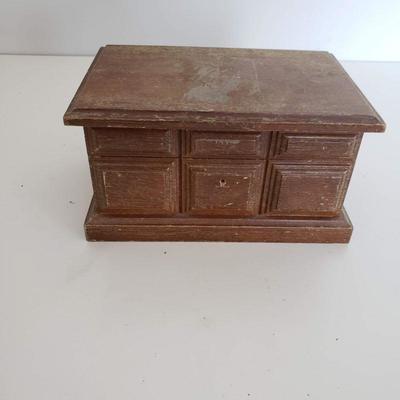 Vintage wood jewelry box