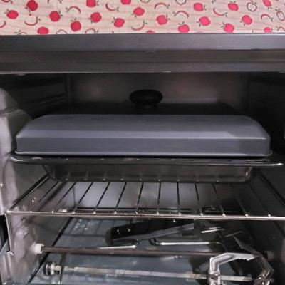 Toaster / Broiler / Rotisserie Oven