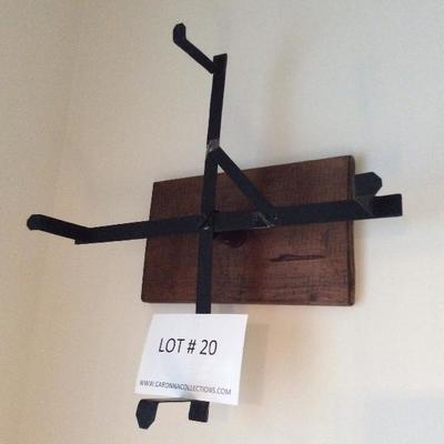 Lot # 20. Lot of yarn winder and knitters sign