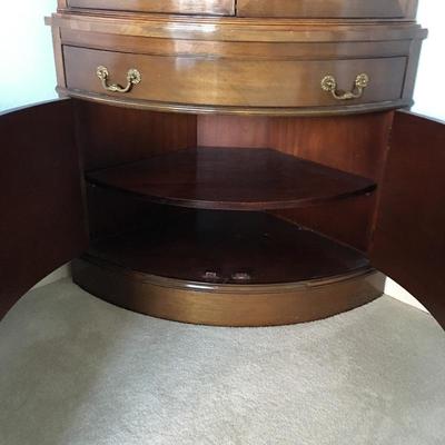Lot 1 - Corner Cabinet
