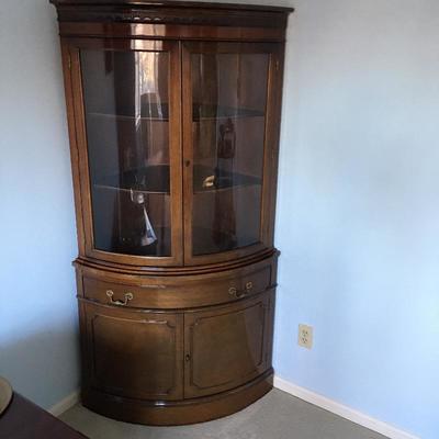 Lot 1 - Corner Cabinet