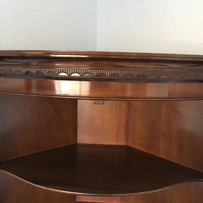 Lot 1 - Corner Cabinet