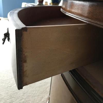 Lot 1 - Corner Cabinet