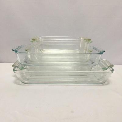 Lot 16 - Clear Glass Pyrex Bowls and Pans