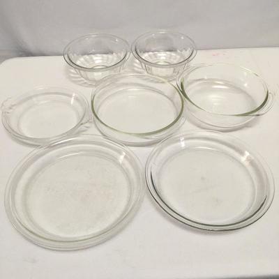 Lot 16 - Clear Glass Pyrex Bowls and Pans