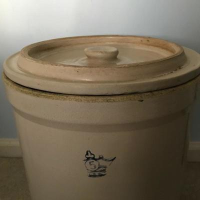 Lot 21 - Robinson Ransbottom Roseville #5 with Lid