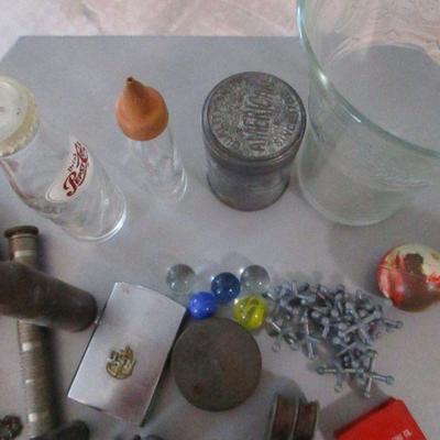 Lot 202 - Junk Drawer Items