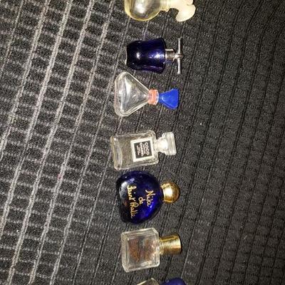 Small perfume bottles 