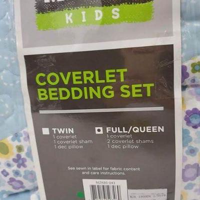 Full/Queen, Home Essence Kids Petal Power Floral Coverlet Bedding Set - New