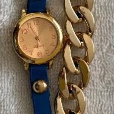 New Faux Leather & Gold Chain Quartz Watch