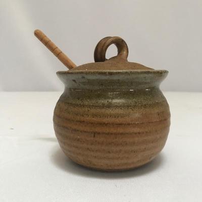 Lot 31 - Honey, Garlic and Fruit Bowl Pottery