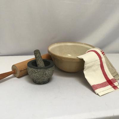 Lot 51 - Vintage Rolling Pin, Mixing Bowl and More