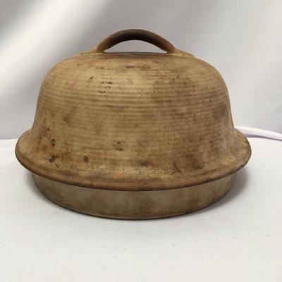 Lot 55 - Covered Bakers by Sassafras