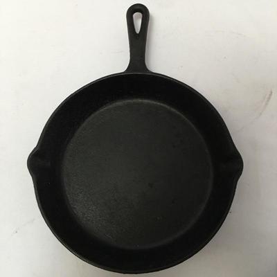 Lot 56 - Lodge and Philippe Richard Cast Iron Cookware