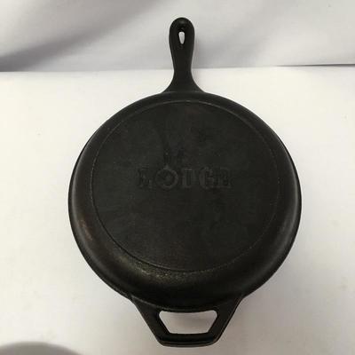 Lot 56 - Lodge and Philippe Richard Cast Iron Cookware