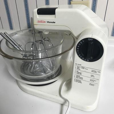 Lot 64 - Cuisinart Coffee Maker, Food Processor, Mixer and Crock Pot 