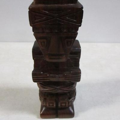 Lot 97 - Carved Wooden Items