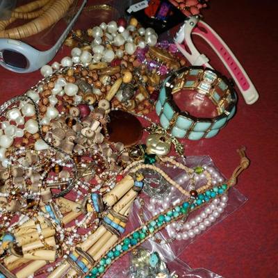 Lot #4 Jewelry 
