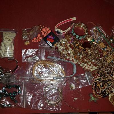 Lot #4 Jewelry 