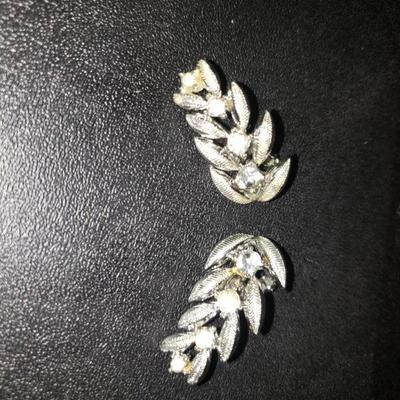 Vintage Clip on earrings 