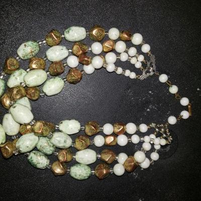 Chunky vintage necklace 