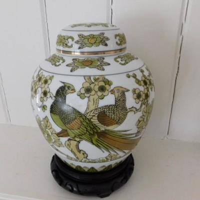 Gold Imari Hand Painted Japanese Ceramic Asian Design Ginger Jar with Stand  10