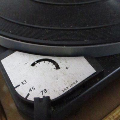 Lot 152 - Record Player & Belle Wood 8 Track