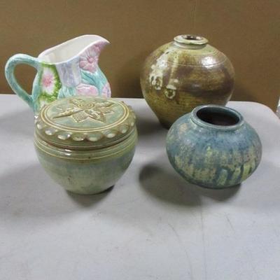 Lot 160 - Pottery Vessels