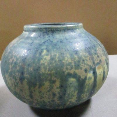 Lot 160 - Pottery Vessels