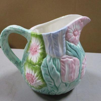 Lot 160 - Pottery Vessels