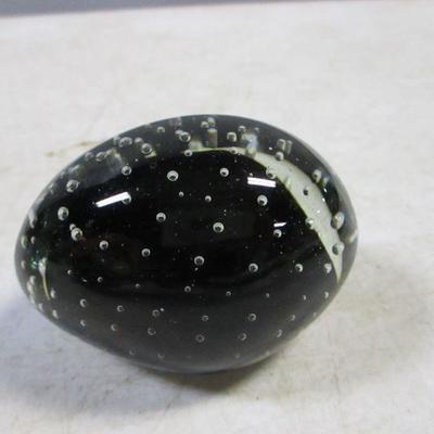 Lot 165 - Glass Paperweights 