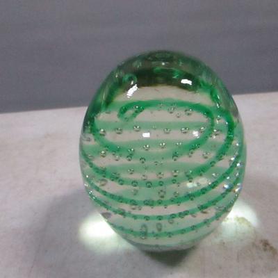 Lot 165 - Glass Paperweights 