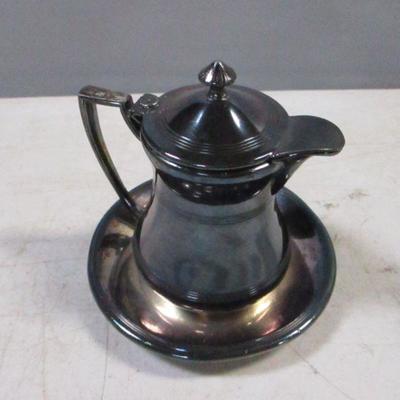 Lot 173 - Holland Cow Creamer & Royal Worcester Egg Coddlers