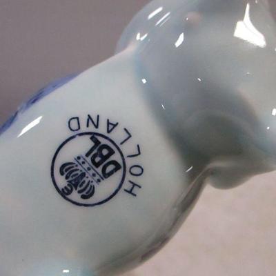 Lot 173 - Holland Cow Creamer & Royal Worcester Egg Coddlers